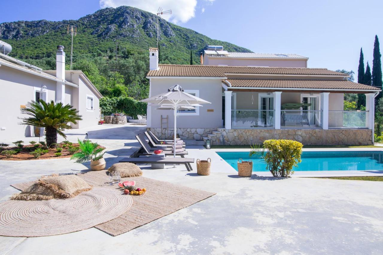 Grande Terra Villas With Swimming Pool Spartylas Exterior foto