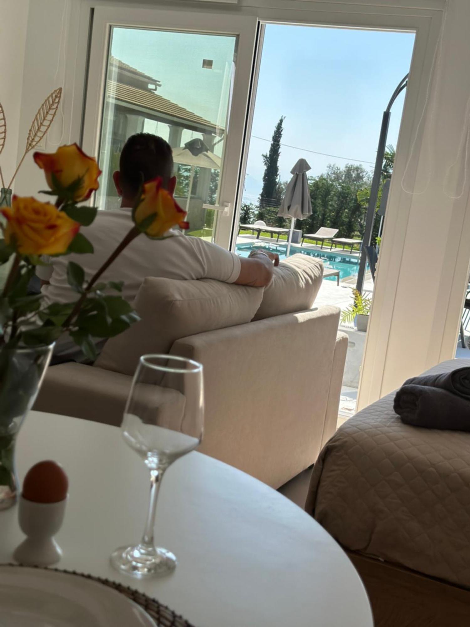 Grande Terra Villas With Swimming Pool Spartylas Exterior foto