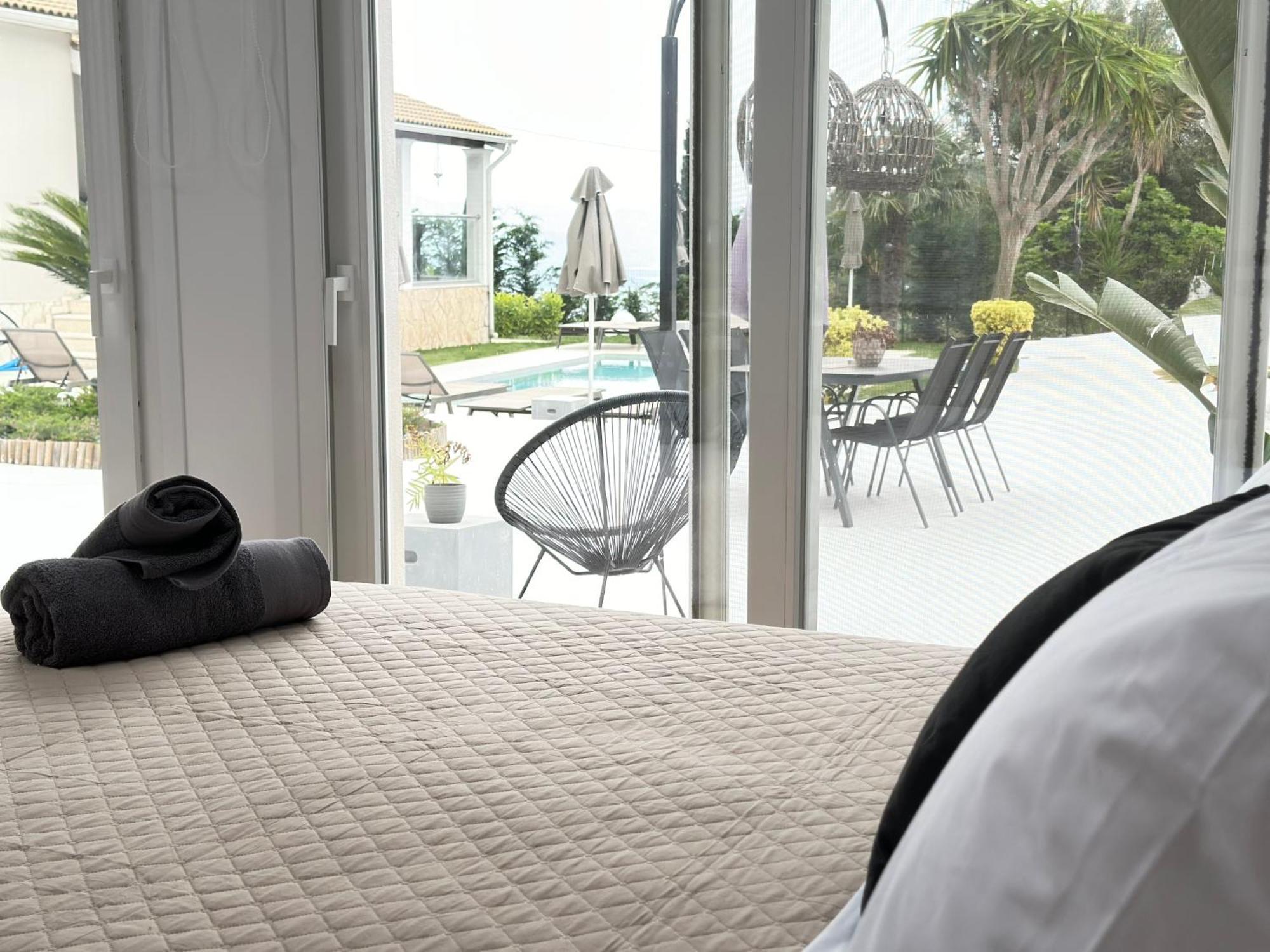 Grande Terra Villas With Swimming Pool Spartylas Exterior foto